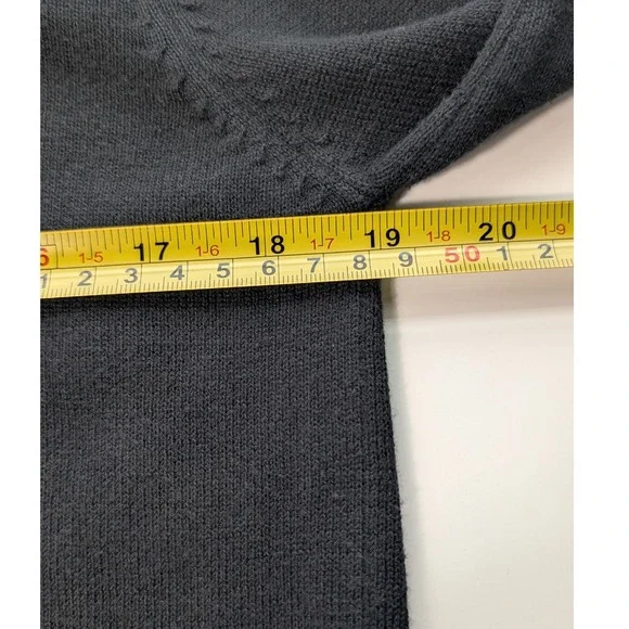 Kenneth Cole Mens Black V Neck Long Sleeve Sweater Size Medium Zip Chest Pocket - Picture 9 of 10